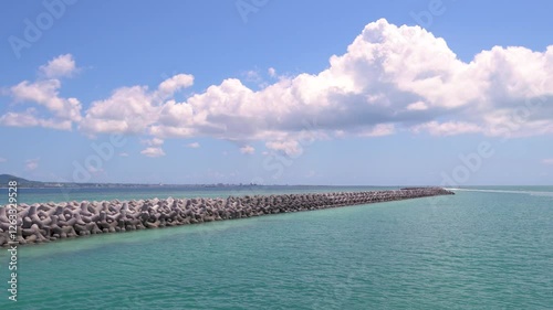 竹富島から石垣島へ　高速フェリーで巡る八重山諸島の絶景　風景　観光PR