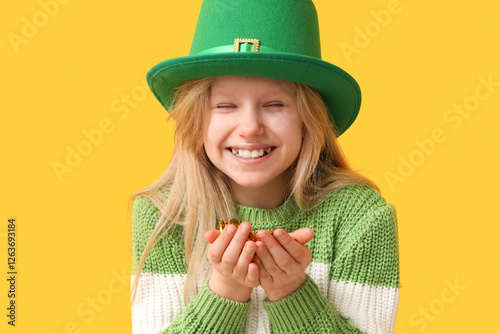 Cute little girl in leprech...