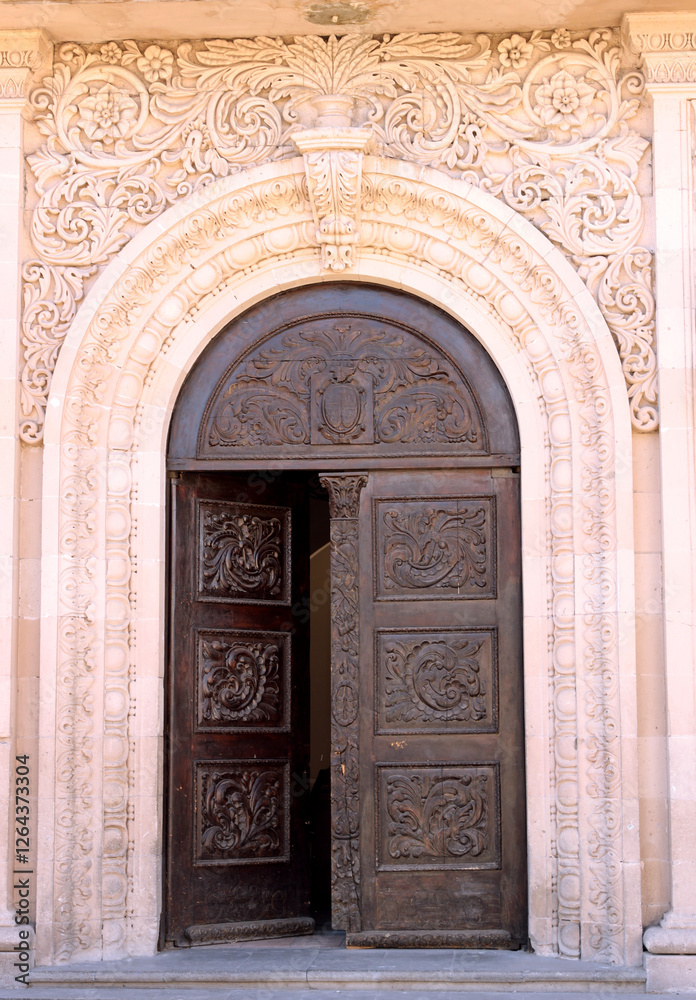 Fototapeta premium old wooden door