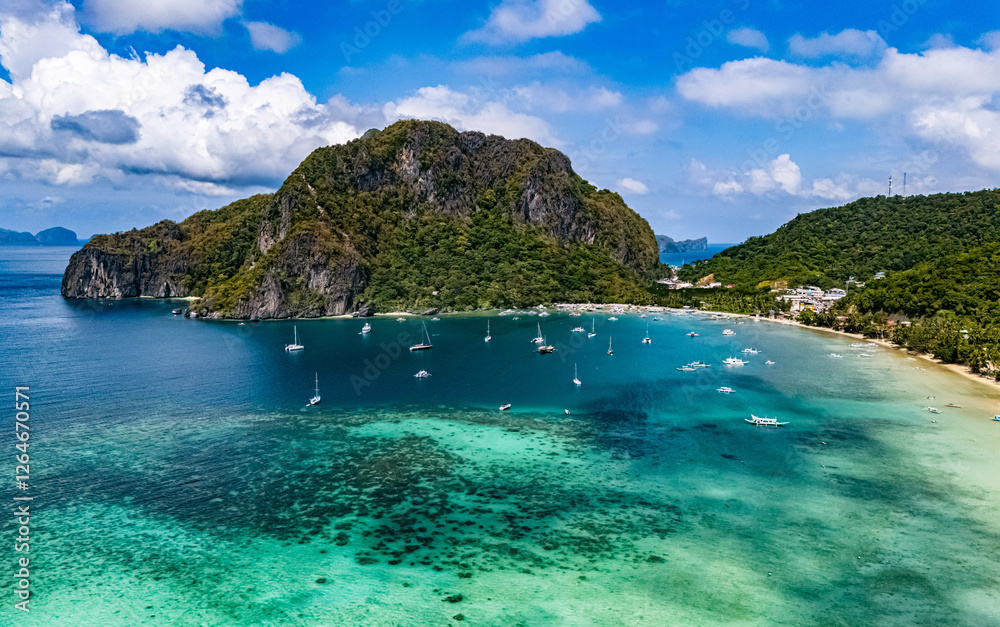 Fototapeta premium Corong Corong Beach in El Nido, Palawan, Philippines