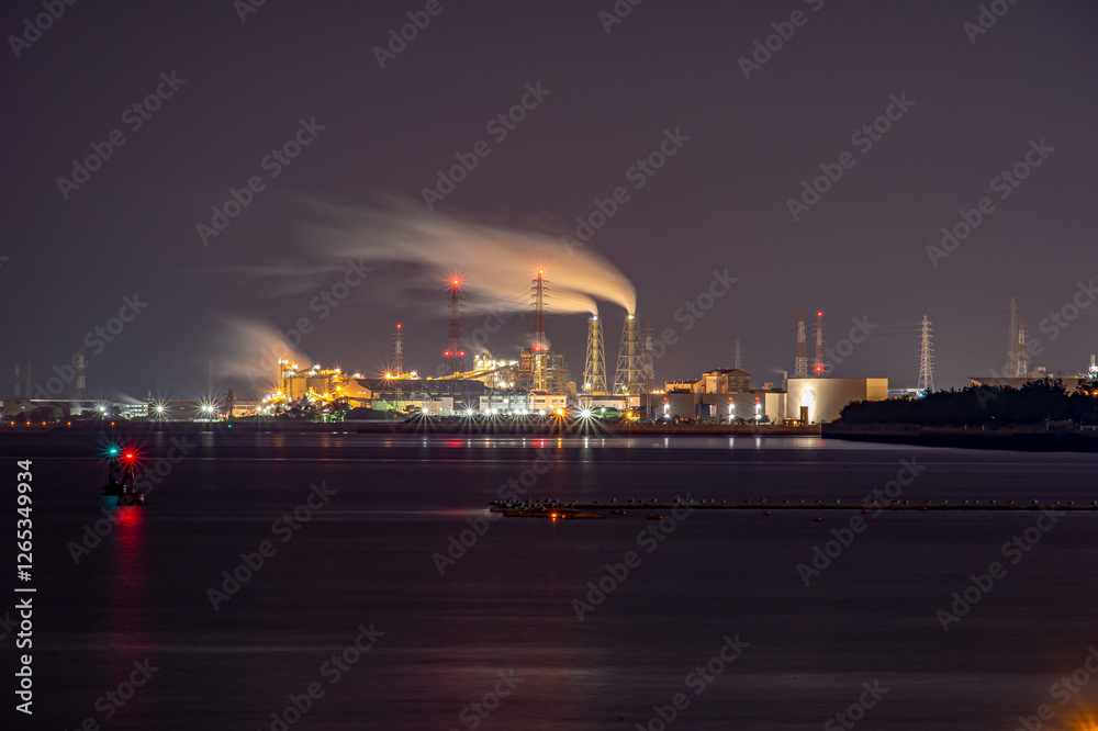 Fototapeta premium 衣浦港工場夜景