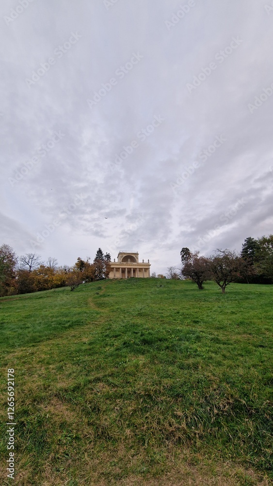Obraz premium Apollo's Temple (Apollónův chrám) and the rosehip (šípek) are intriguing topics connected to history and nature