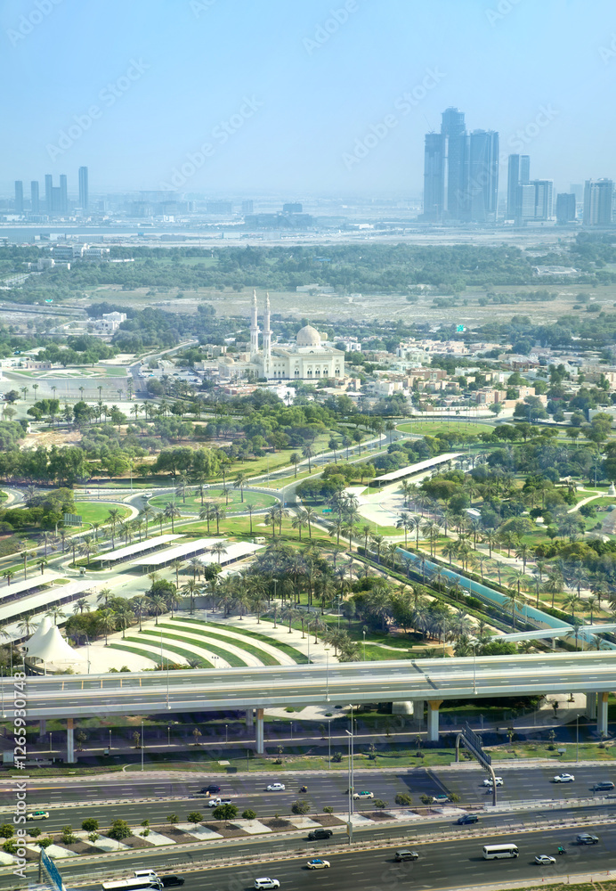 Obraz premium Dibai, aerial view at roads junction, parks and mosque