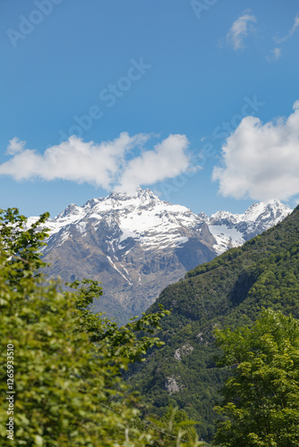 Obraz na płótnie Snow-capped Bergamo alps. View from Gromo town. w salonie