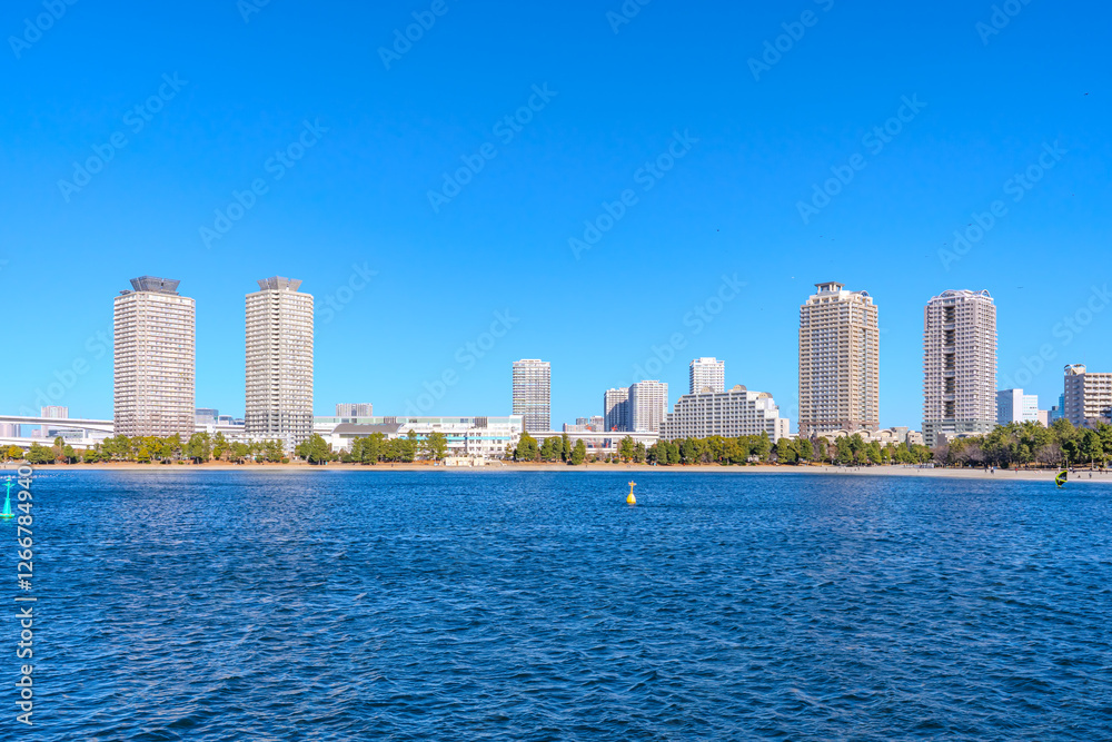 Obraz premium Odaiba waterfront skyline in Tokyo, Japan