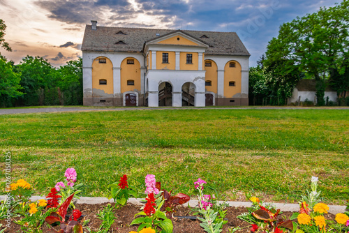 Granary ruin in Kiszombor