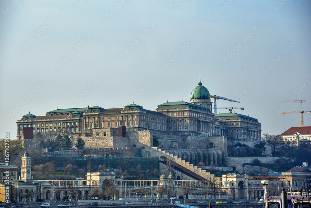 Obraz premium Budapest city, Hungarian capital - city's landmark Buda Castle on the hill.