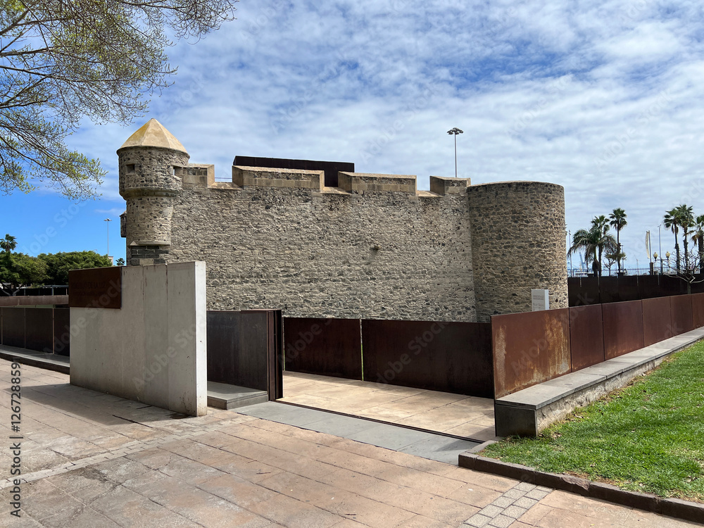 The Castillo de La Luz tin las palmas