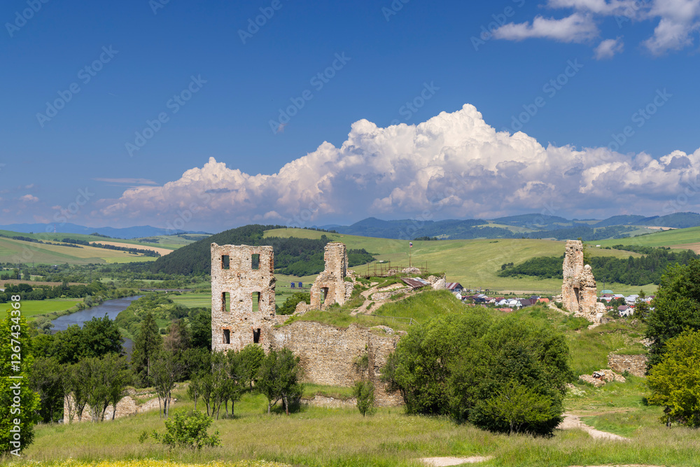 Φωτογραφία Ruins of Plavec castle near Stara Lubovna, Presov region, Slovakia