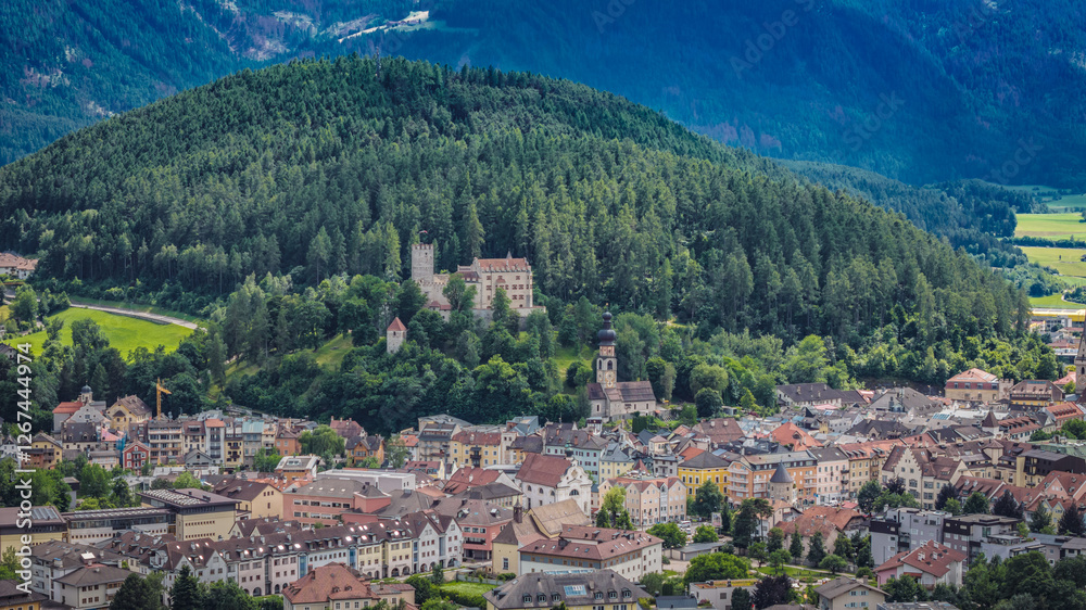 Fototapeta premium Bruneck in Südtirol