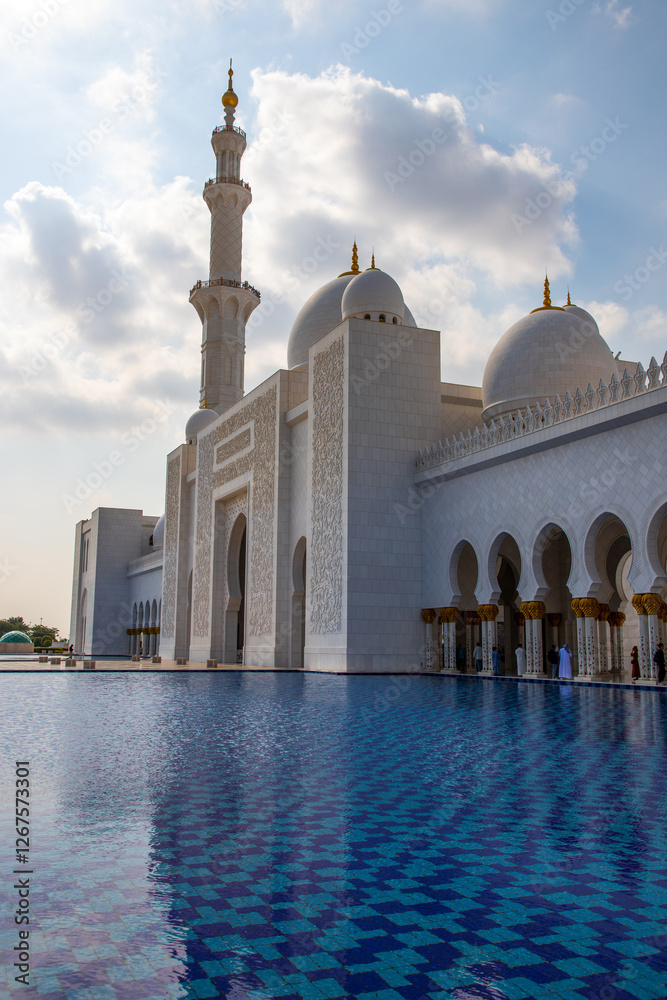 Fototapeta premium SHEIKH ZAYED GRAND MOSQUE CENTRE
