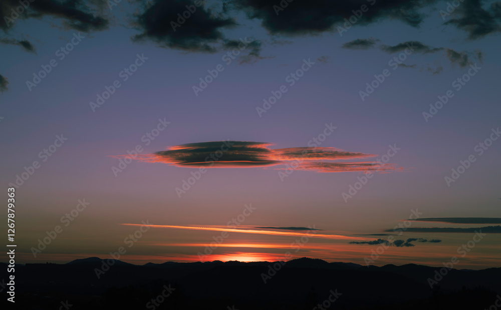 Naklejka premium Vibrant Sunset