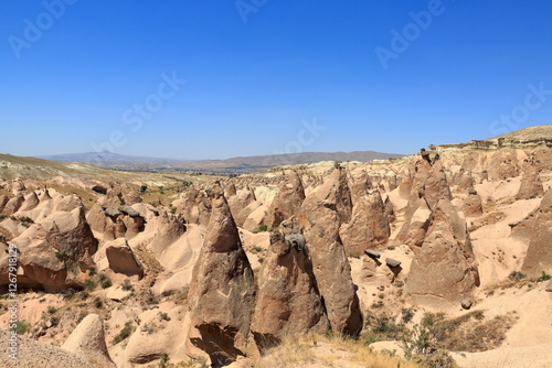 Cuadro en lienzo The magnificent Cappadocia valley with its rocky structure formed by volcanic tuffs