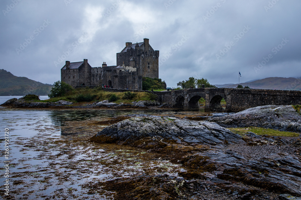 Scotland, western Highlands: Eilean Donan Castle in the highlands is part of the Kintail National Scenic Area and situated at the confluence of three sea lochs Scotland, western Highlands: Eilean Donan Castle in the highlands is part of the Kintail National Scenic Area and situated at the confluence of three sea lochs