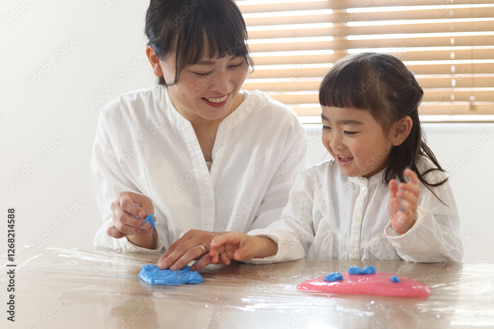 スライムを作る親子 スライムを作る親子