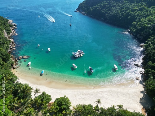 vista aerea da praia dos meros em angra dos reis  - RJ