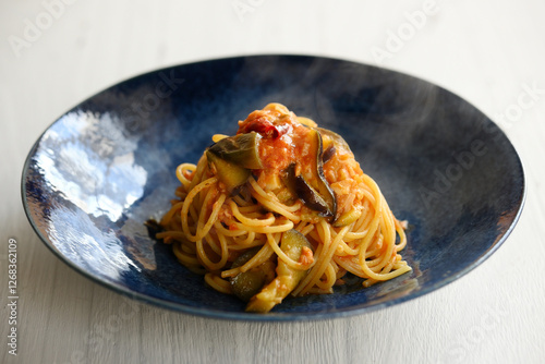 茄子とツナのトマトソースパスタ photo