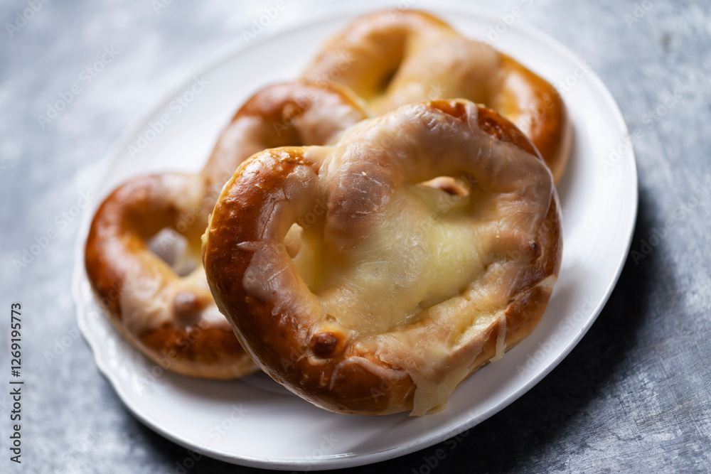 german cheese pretzels