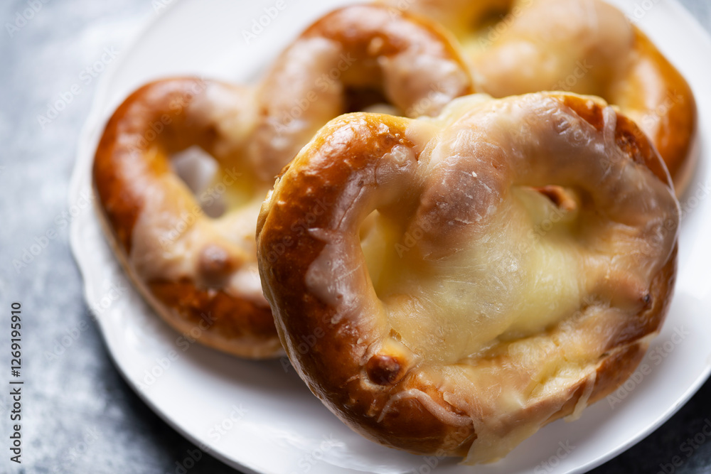 german cheese pretzels