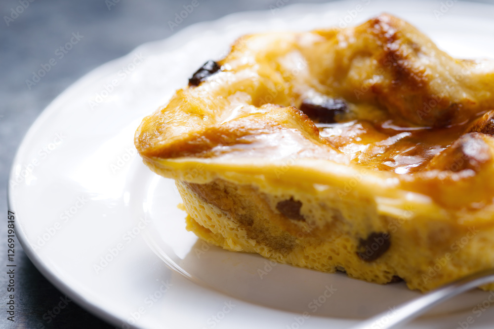 traditional english bread and butter pudding