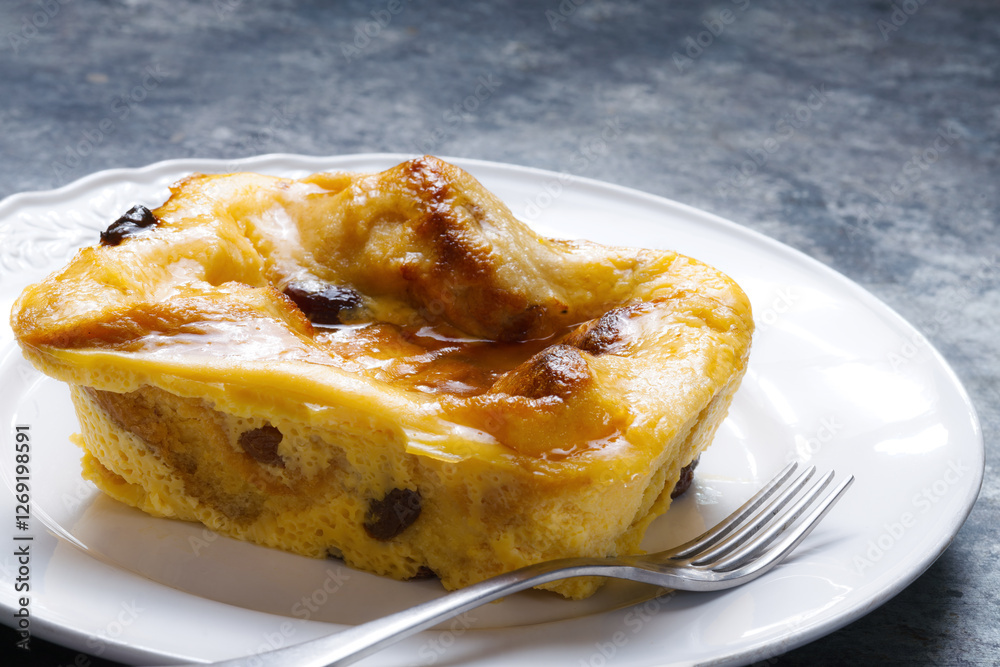 traditional english bread and butter pudding