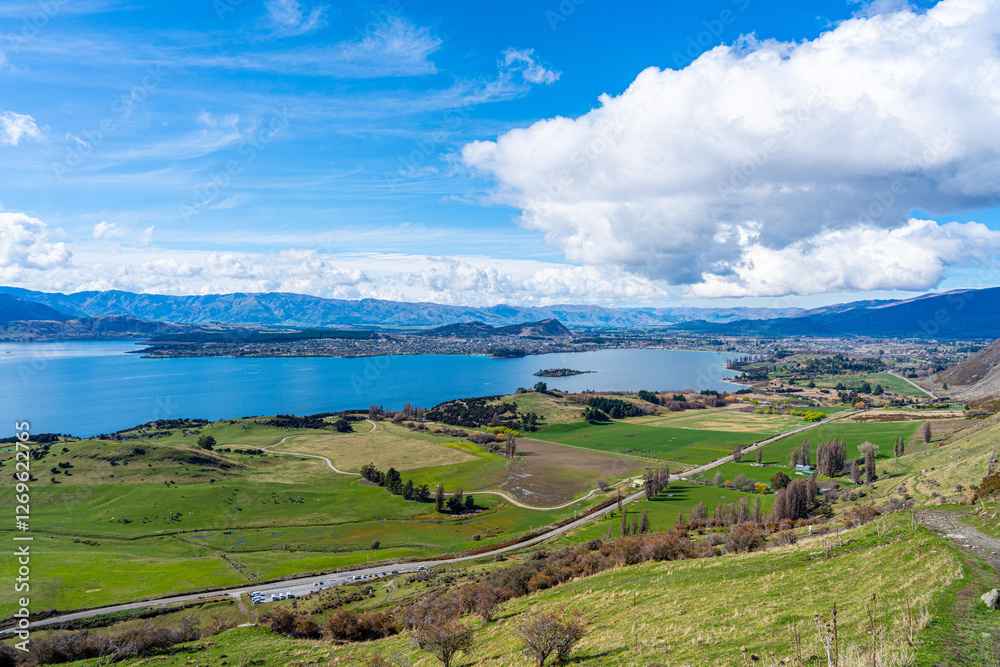 view around lake wanaka new zealand view around lake wanaka new zealand