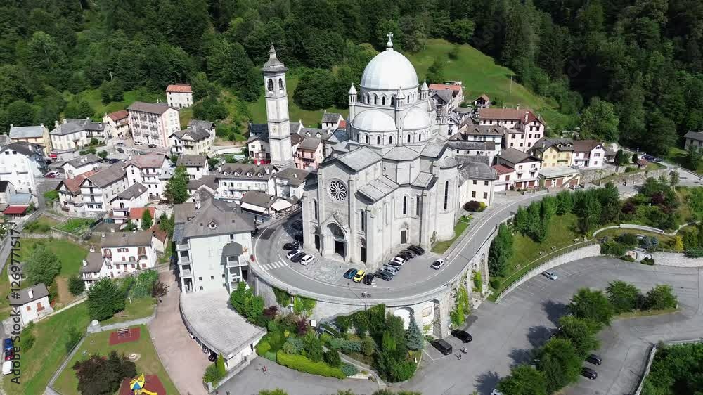 video con drone di Santuario della Madonna del Sangue Italia europa