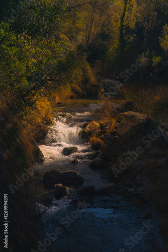 pasarelas y barranco del Río porosa