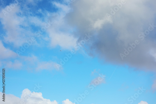 Fototapeta Naklejka Na Ścianę i Meble -  Blue sky with white fluffy clouds