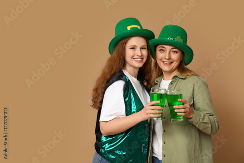 Beautiful women with beer o...