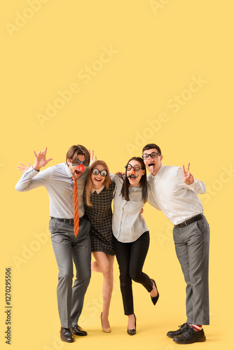 Business colleagues in funn...