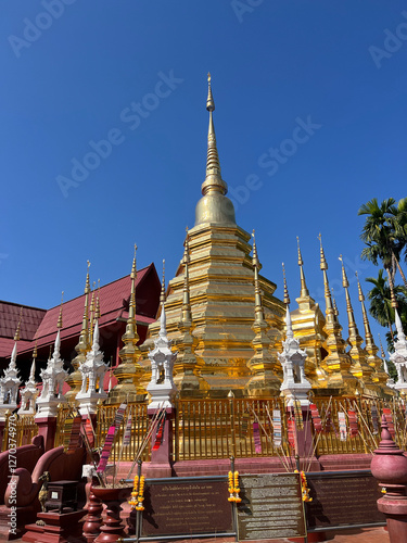 Obraz na płótnie Wat Phan Tao Buddhist temple in Chiang Mai w salonie