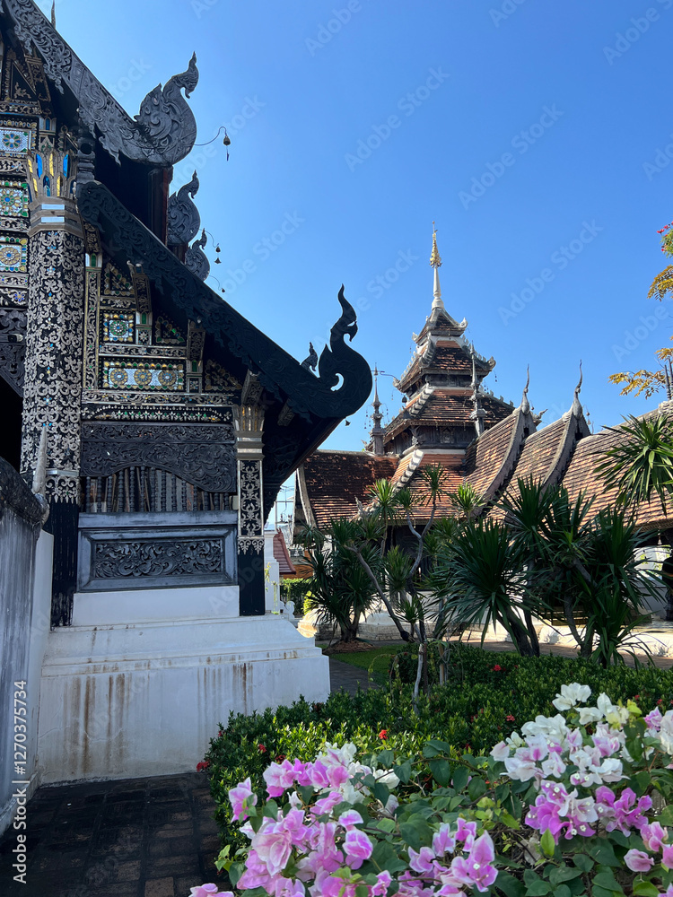 Wat Chedi Luang Buddhist temple in Chiang Mai