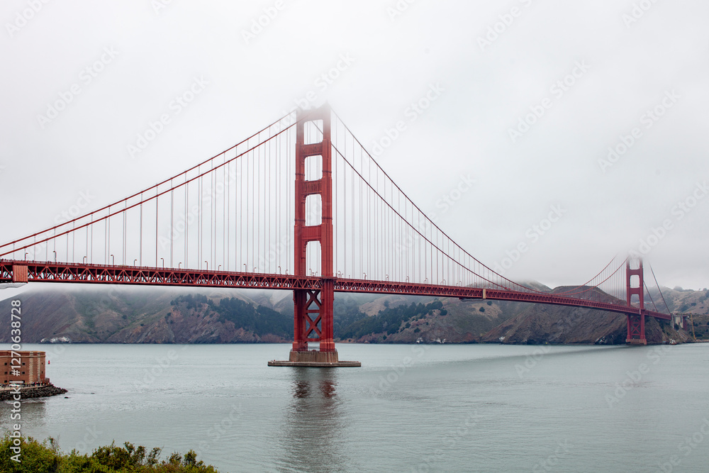 Golden Gate bridge on a foggy morning Golden Gate bridge on a foggy morning