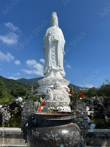 Obraz na płótnie Chau Linh Ung in Da Nang w salonie