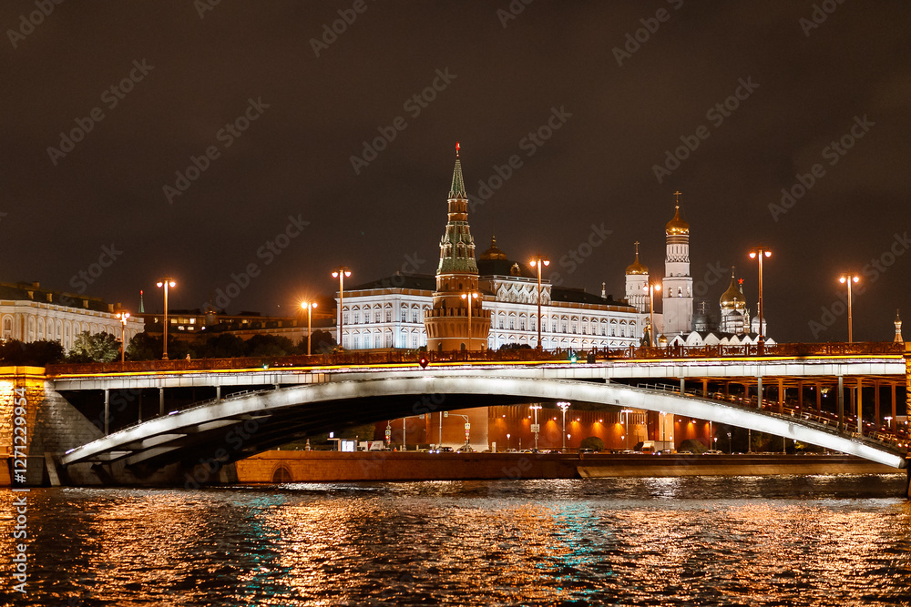 Fototapeta premium moscow kremlin at night
