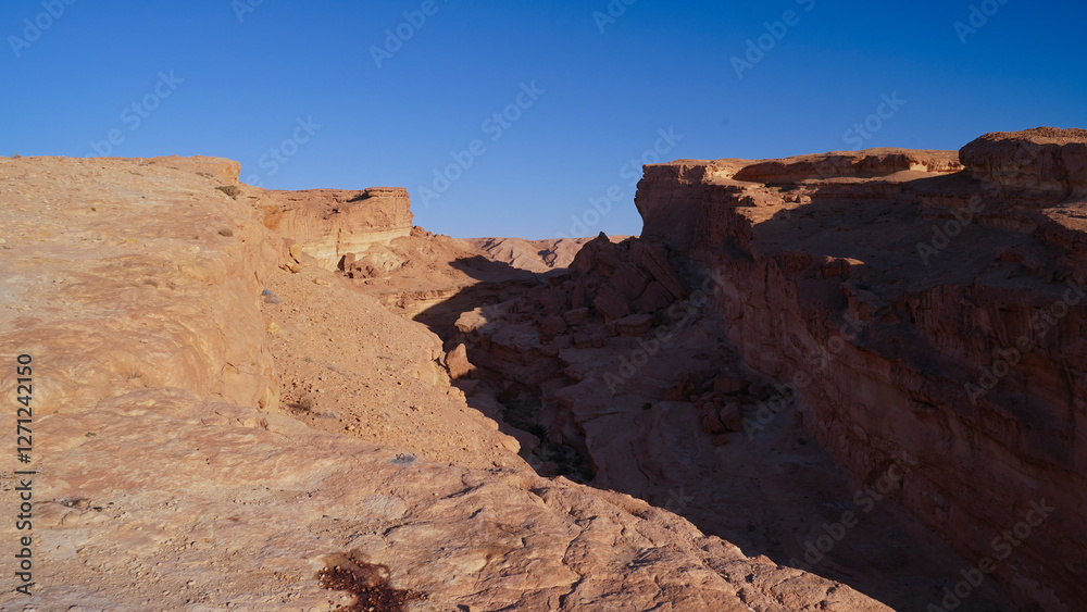 Lo spettacolare Canyon di Djebel Sidi Bouhlel dove sono state girate alcune scene di Star Wars, nella provincia di Tozeur, Tunisia Lo spettacolare Canyon di Djebel Sidi Bouhlel dove sono state girate alcune scene di Star Wars, nella provincia di Tozeur, Tunisia