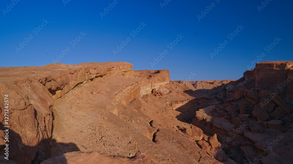Lo spettacolare Canyon di Djebel Sidi Bouhlel dove sono state girate alcune scene di Star Wars, nella provincia di Tozeur, Tunisia Lo spettacolare Canyon di Djebel Sidi Bouhlel dove sono state girate alcune scene di Star Wars, nella provincia di Tozeur, Tunisia