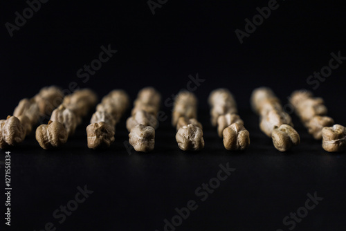 Ceci secchi, legumi, preparazione cibo, cucina naturale. photo