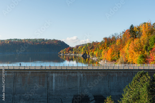 Obraz na płótnie Rappbode im Harz - die Herbst Farben w salonie