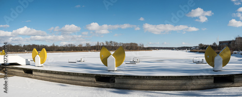 Obraz na płótnie Lake Malta in Poznań. No water in the tank, winter.
w salonie