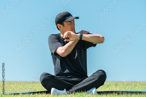 運動中に肩を痛めた中年男性（四十肩・五運動中に肩を痛めた中年男性（四十肩・五十肩・肩痛）十肩・肩痛）
