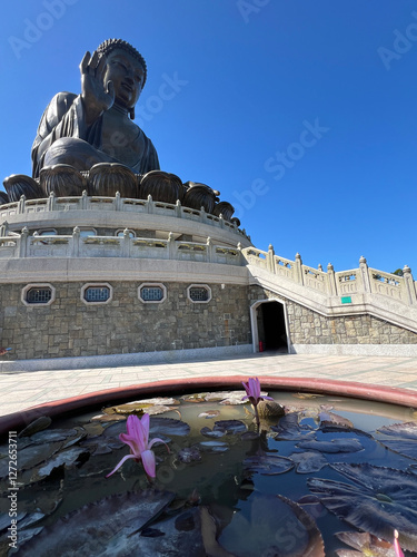 Obraz na płótnie The Tian Tan Buddha w salonie