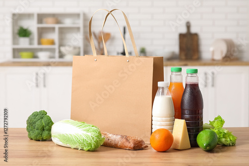 Paper bag with different fr...