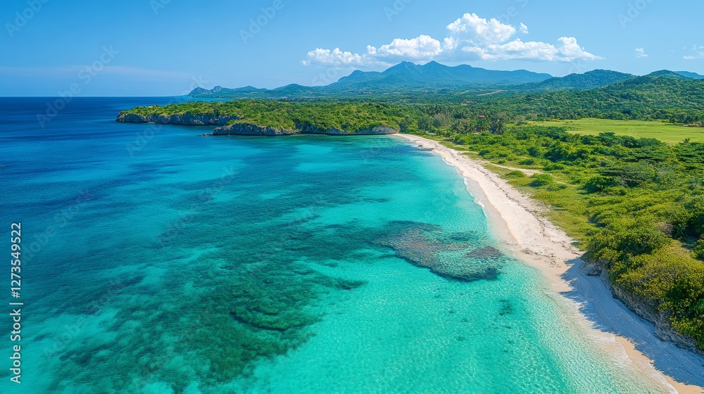 Obraz premium Emerald waters washing tropical beach in maria la gorda, cuba