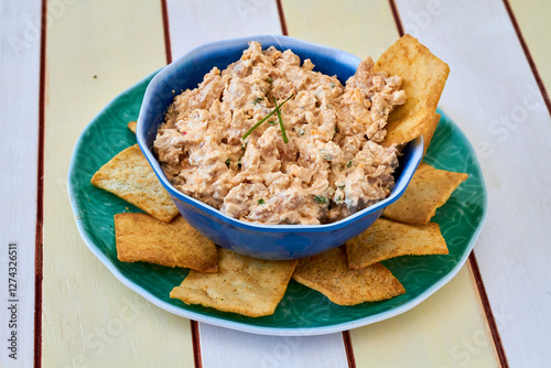 spicy crab dip served with pita chips