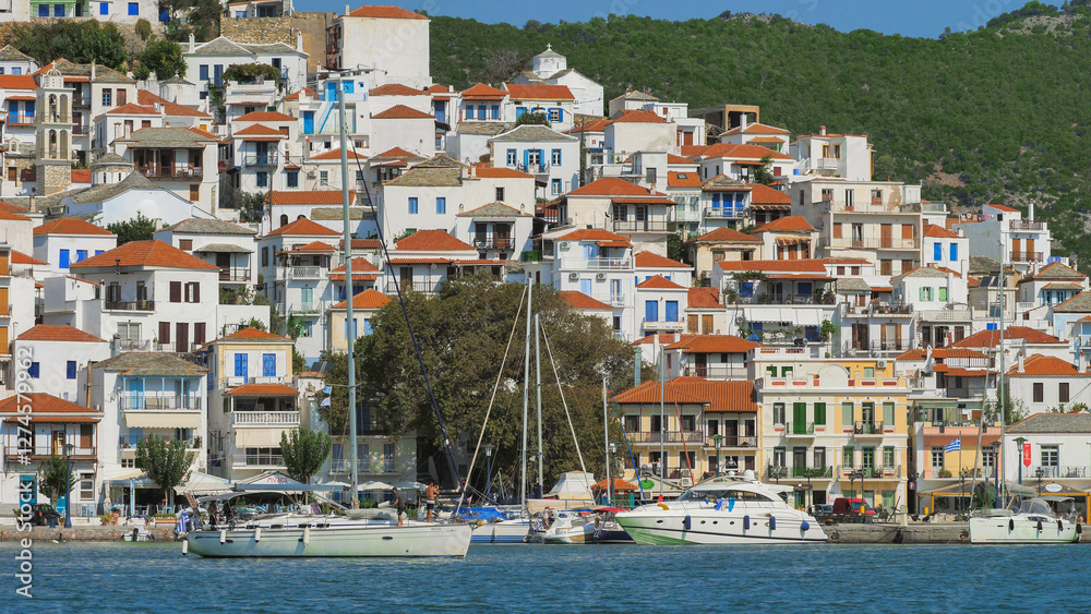 Naklejka premium Skopelos harbor in Greece