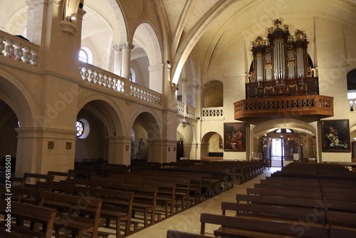 Eglise Saint-Jean-Baptiste, ville de Bagnols-sur-Cèze, département du Gard, France