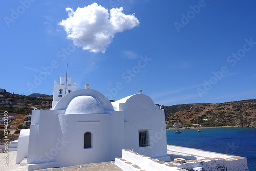 Obraz na płótnie Beautiful church of Chrysopigi built in a small seaside peninsula, Sifnos island, Cyclades, Greece w salonie