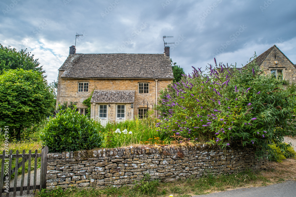 Fototapeta premium country views in the cotswolds